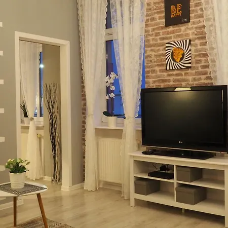 Kghn Tkacka 什切青